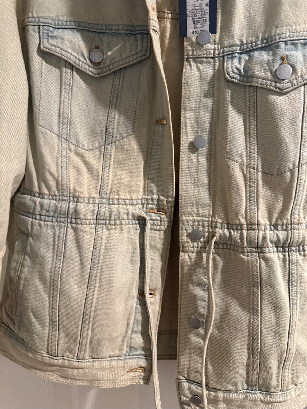 Universal Threads Denim Jacket - Picture 4 of 6